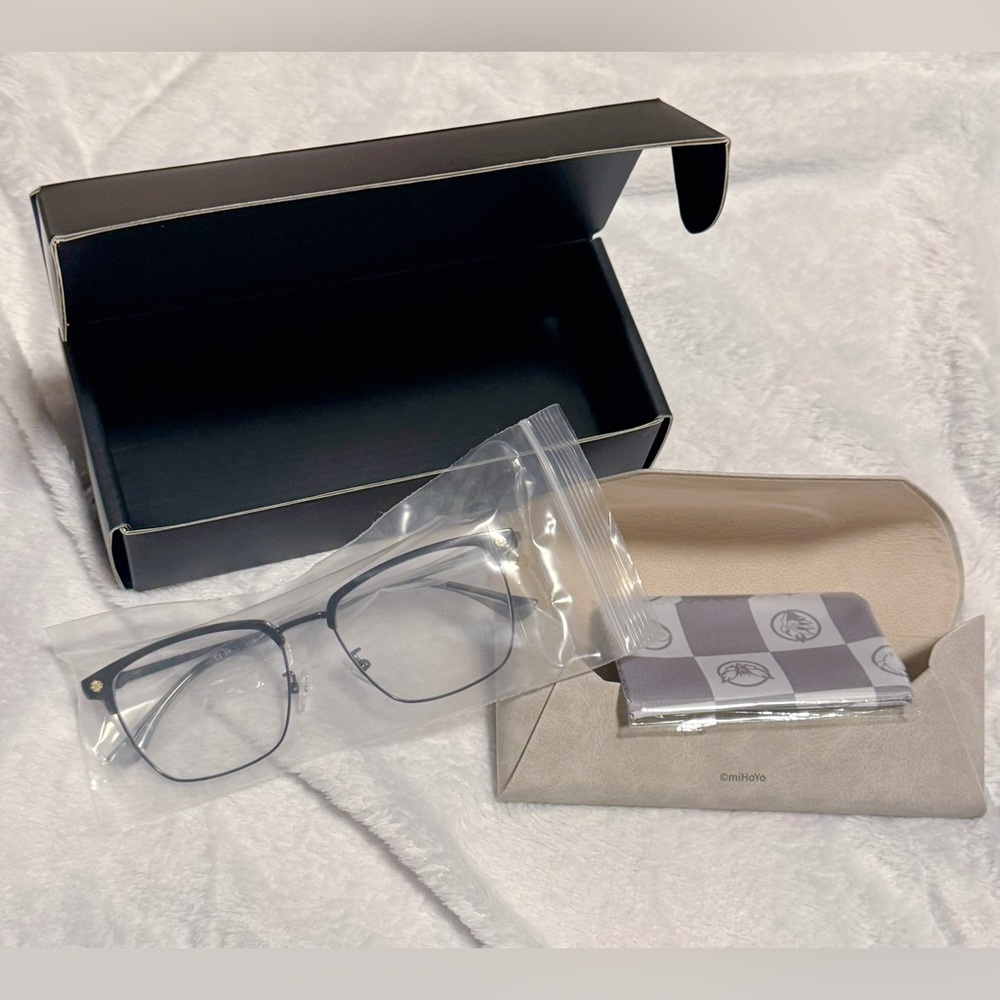 [SOLD] Genshin Impact Frost and Flame Series Fatui Harbingers Glasses - Capitano